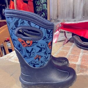 Toddler bog winter boots size 10